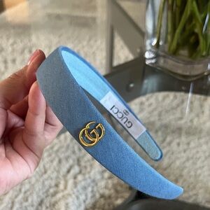 Light denim headband with gold accesorry